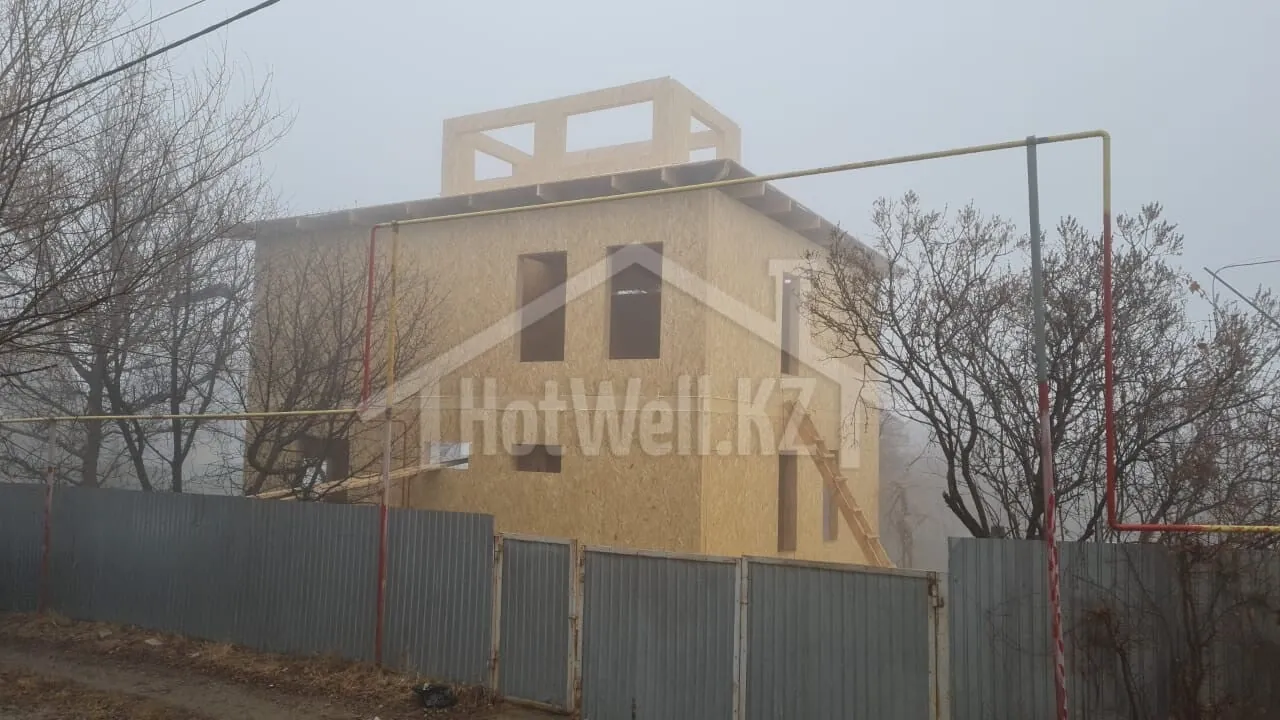 Дом «А-159» из СИП-панелей: собран каркас светового фонаря над крышей