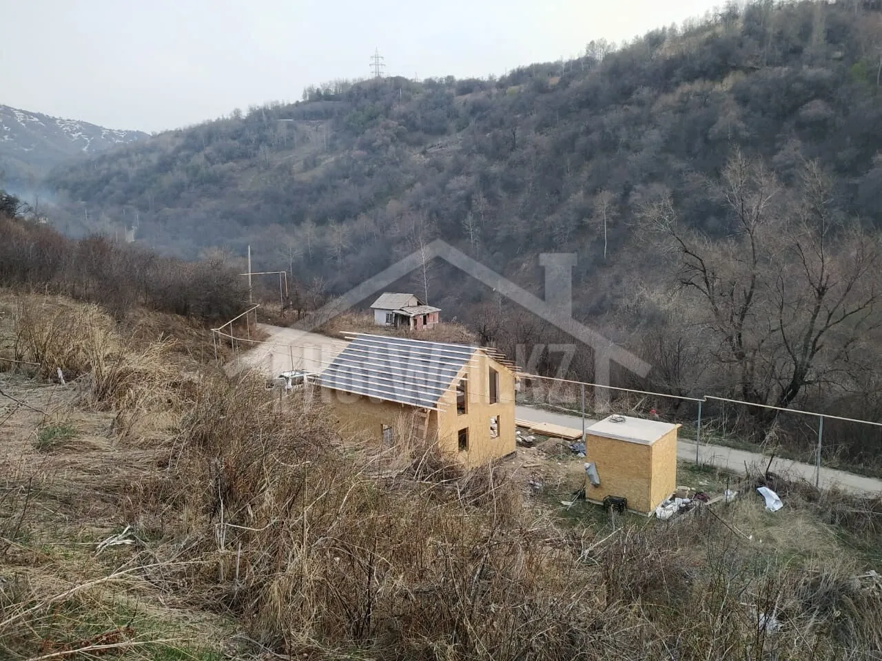 Монтаж обрешётки кровли дома «З-38» в предгорьях, вид сверху